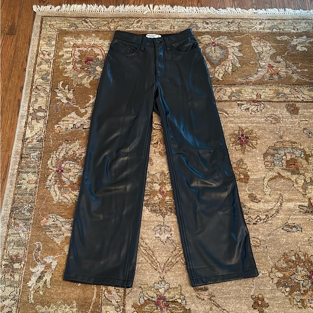 Abercrombie Vegan Leather 90s Relaxed Pant